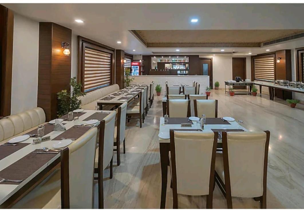Hotel Agra Grande By Goyal Hoteliers Εξωτερικό φωτογραφία