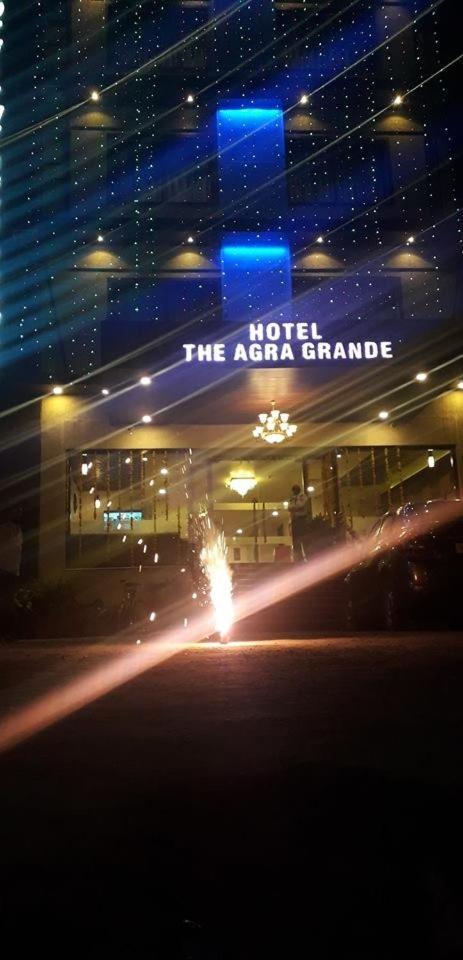 Hotel Agra Grande By Goyal Hoteliers Εξωτερικό φωτογραφία