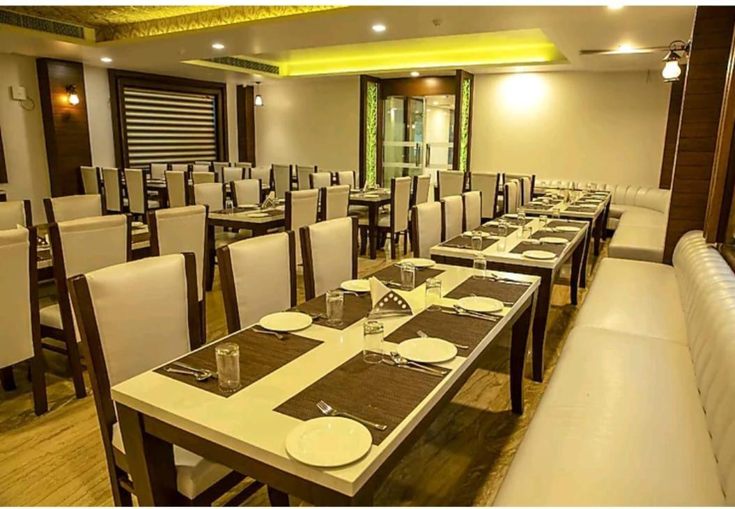 Hotel Agra Grande By Goyal Hoteliers Εξωτερικό φωτογραφία